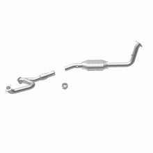 Load image into Gallery viewer, MagnaFlow Direct Fit Catalytic Converter 98-02 3.5L Isuzu Trooper DS