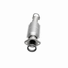 Load image into Gallery viewer, MagnaFlow Direct Fit Catalytic Converter 04 Toyota Sienna 3.3L