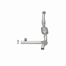 Load image into Gallery viewer, MagnaFlow Direct Fit Catalytic Converter 01 Ford F150 5.4L
