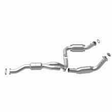 Load image into Gallery viewer, MagnaFlow Direct Fit Catalytic Converter 2011-2012 EXPRESS 2500 6.0L 6.0L Underbody