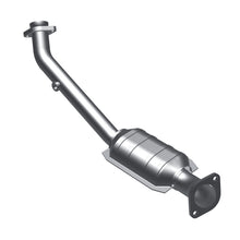 Load image into Gallery viewer, MagnaFlow Direct Fit Catalytic Converter 97-01 Explorer-Mountaineer