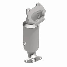Load image into Gallery viewer, MagnaFlow Direct Fit Catalytic Converter 17-18 Chrysler Pacifica 3.6L