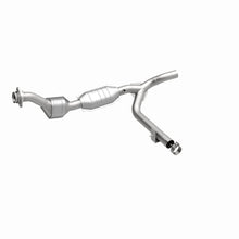 Load image into Gallery viewer, MagnaFlow Direct Fit Catalytic Converter 99 Ford F-150 4.6L