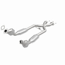 Load image into Gallery viewer, MagnaFlow Direct Fit Catalytic Converter 96-98 4.6L *California*