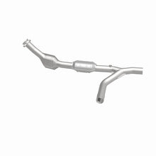 Load image into Gallery viewer, MagnaFlow Direct Fit Catalytic Converter 97-98 E150/E250 4.2L PS