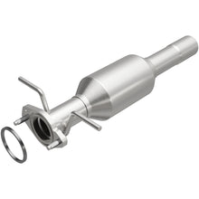Load image into Gallery viewer, MagnaFlow Direct Fit Catalytic Converter 06 Focus ZX3 2.0/2.3L OEM