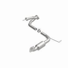 Load image into Gallery viewer, MagnaFlow Direct Fit Catalytic Converter 05-09 Toyota Tacoma 4.0L D/S Rear (49 State)