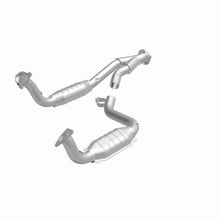 Load image into Gallery viewer, MagnaFlow Direct Fit Catalytic Converter 03-06 Chevy SSR 5.3/6.0 OEM