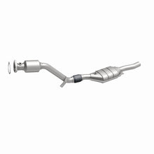 Load image into Gallery viewer, MagnaFlow Direct Fit Catalytic Converter 03 Volkswagen Passat 2.8L
