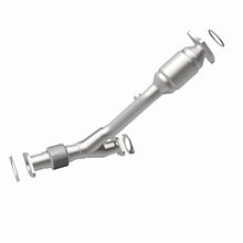 Load image into Gallery viewer, MagnaFlow Direct Fit Catalytic Converter 05-06 Pontiac G6 3.5L Rear