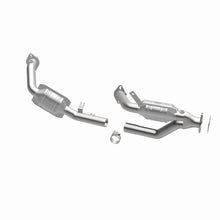 Load image into Gallery viewer, MagnaFlow Direct Fit Catalytic Converter 96-99 Taurus 3.0L