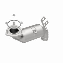 Load image into Gallery viewer, MagnaFlow Direct Fit Catalytic Converter 02-03 Jaguar X-Type Rear