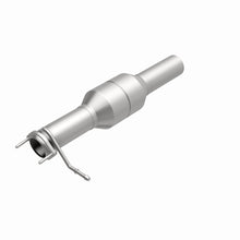 Load image into Gallery viewer, MagnaFlow Direct Fit Catalytic Converter 03-05 Ford F250/350 SD 6.0