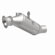 Load image into Gallery viewer, MagnaFlow Direct Fit Catalytic Converter 2015 BMW 640i/740i Underbody