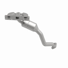 Load image into Gallery viewer, MagnaFlow Direct Fit Catalytic Converter BMW 5 01-03 front