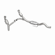 Load image into Gallery viewer, MagnaFlow Direct Fit Catalytic Converter 01 Dodge Dakota 3.9L 4WD