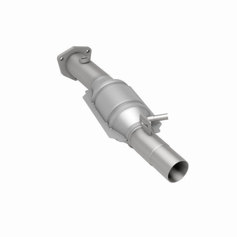 MagnaFlow Direct Fit Catalytic Converter 95 Volkswagen Golf 2.8L