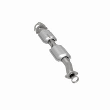 Load image into Gallery viewer, MagnaFlow DF Cat. Conv 98-00 Ford Ranger 4.0L/3.0L Rear / 98-00 Mazda B300 3.0L / B4000 4.0L Rear