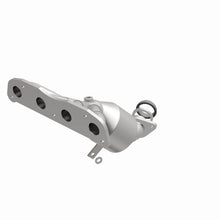 Load image into Gallery viewer, MagnaFlow Direct Fit Catalytic Converter 09-14 Sentra 2.0L Manifold