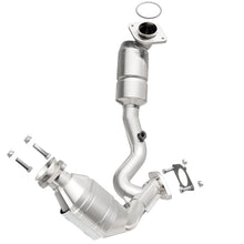 Load image into Gallery viewer, MagnaFlow Direct Fit Catalytic Converter 00-03 Ford Taurus 3.0L fron