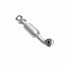 Load image into Gallery viewer, MagnaFlow Direct Fit Catalytic Converter 98-00 Niss Pathfinder 3.3L