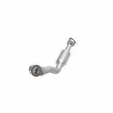 Load image into Gallery viewer, MagnaFlow Direct Fit Catalytic Converter 97-03 Chevy Malibu 3.1L