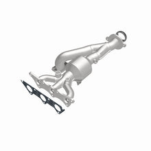 Load image into Gallery viewer, MagnaFlow Direct Fit Catalytic Converter 04-10 Mitsu Endeavor 3.8L
