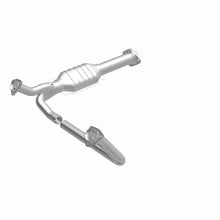 Load image into Gallery viewer, MagnaFlow Direct Fit Catalytic Converter 1995 Chevrolet G10/G20/G30 4.3L/5.0L/5.7L