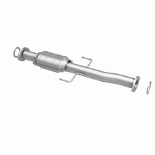 Load image into Gallery viewer, MagnaFlow Direct Fit Catalytic Converter 01-04 Toyota Tacoma 2.4L Rear