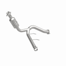 Load image into Gallery viewer, MagnaFlow Direct Fit Catalytic Converter 2009-2010 F-150 4.6 L Underbody
