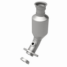 Load image into Gallery viewer, MagnaFlow DF Cat Conv 99-05 Subaru Forester/96-97 &amp; 99-05 Impreza/01-03 Legacy/00-05 Outback Frt/Rr