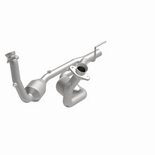Load image into Gallery viewer, MagnaFlow Direct Fit Catalytic Converter 04 Jeep Grand Cherokee 4.7L