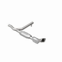 Load image into Gallery viewer, MagnaFlow Direct Fit Catalytic Converter 01 Ford Trucks 4.6L