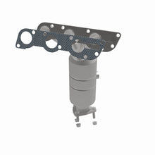 Load image into Gallery viewer, MagnaFlow Direct Fit Catalytic Converter 04-05 Suzuki Verona 2.5L