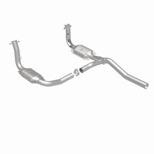 Load image into Gallery viewer, MagnaFlow Direct Fit Catalytic Converter 2009-2012 Dodge Nitro 3.7L Underbody