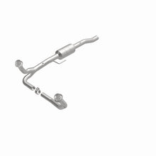 Load image into Gallery viewer, MagnaFlow Direct Fit Catalytic Converter 00 Dodge Durango 5.2/5.9L