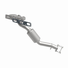 Load image into Gallery viewer, MagnaFlow Direct Fit Catalytic Converter BMW 3 01-05 Front