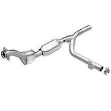 Load image into Gallery viewer, MagnaFlow Direct Fit Catalytic Converter 99 Ford F-150 4.6L