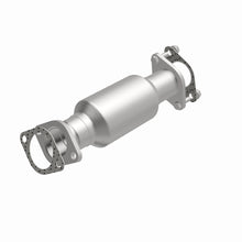 Load image into Gallery viewer, MagnaFlow Direct Fit Catalytic Converter 2011 Kia Sorento 3.5 Underbody