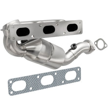 Load image into Gallery viewer, MagnaFlow Direct Fit Catalytic Converter BMW 5 99-00 Rear