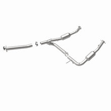 Load image into Gallery viewer, MagnaFlow Direct Fit Catalytic Converter OEM 2004-2005 Ford Explorer/Mercury Mountaineer Underbody
