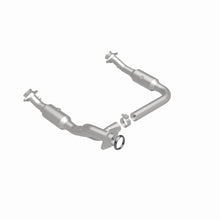 Load image into Gallery viewer, MagnaFlow DF Cat Conv 06-09 Ford Explorer/06-10 Mercury Mountaineer 4.6L Y-Pipe Assembly (49 State)