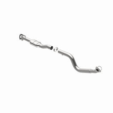 Load image into Gallery viewer, MagnaFlow Direct Fit Catalytic Converter 03-07 GM 2500/3500 P/S OEM