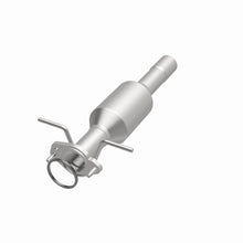 Load image into Gallery viewer, MagnaFlow Direct Fit Catalytic Converter 06 Focus ZX3 2.0/2.3L OEM