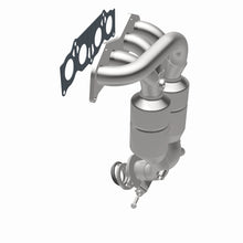 Load image into Gallery viewer, MagnaFlow Direct Fit Catalytic Converter 01-03 Toyota RAV4 2.0L