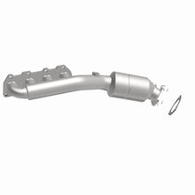 Load image into Gallery viewer, MagnaFlow Direct Fit Catalytic Converter 02-04 VW Passat 4.0L
