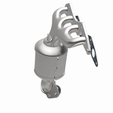 Load image into Gallery viewer, MagnaFlow Direct Fit Catalytic Converter Honda 00-05 Civic 1.7L