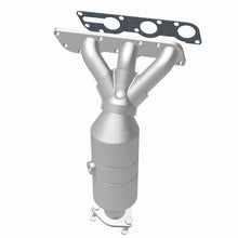Load image into Gallery viewer, MagnaFlow Direct Fit Catalytic Converter 04-05 Suzuki Verona 2.5L