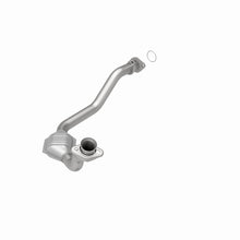 Load image into Gallery viewer, MagnaFlow Direct Fit Catalytic Converter 96-98 Explorer-Mountaineer