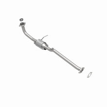 Load image into Gallery viewer, MagnaFlow Direct Fit Catalytic Converter 95-96 Geo Metro 1.0L